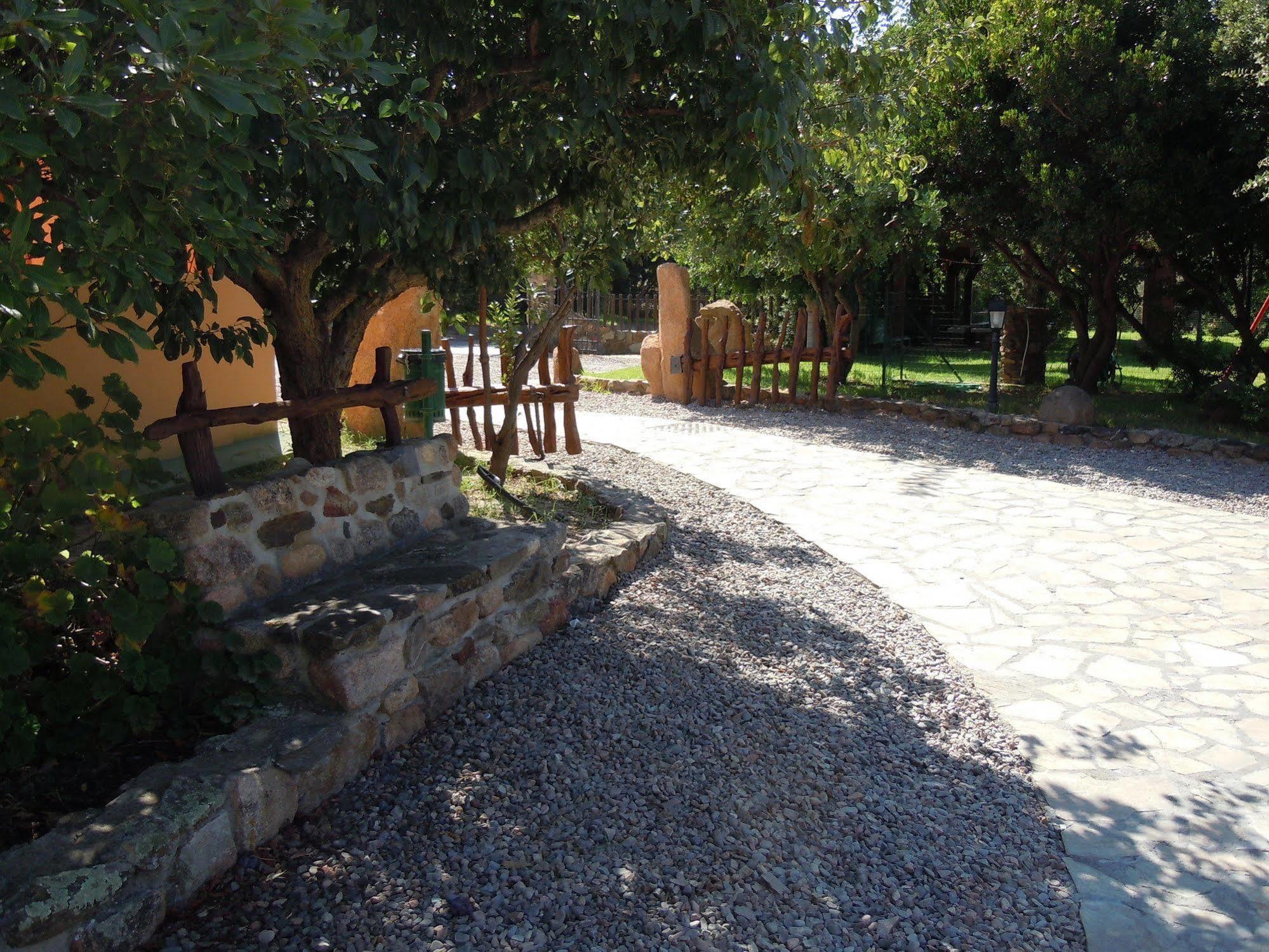 Il Castello Hotel Villaputzu Exterior foto