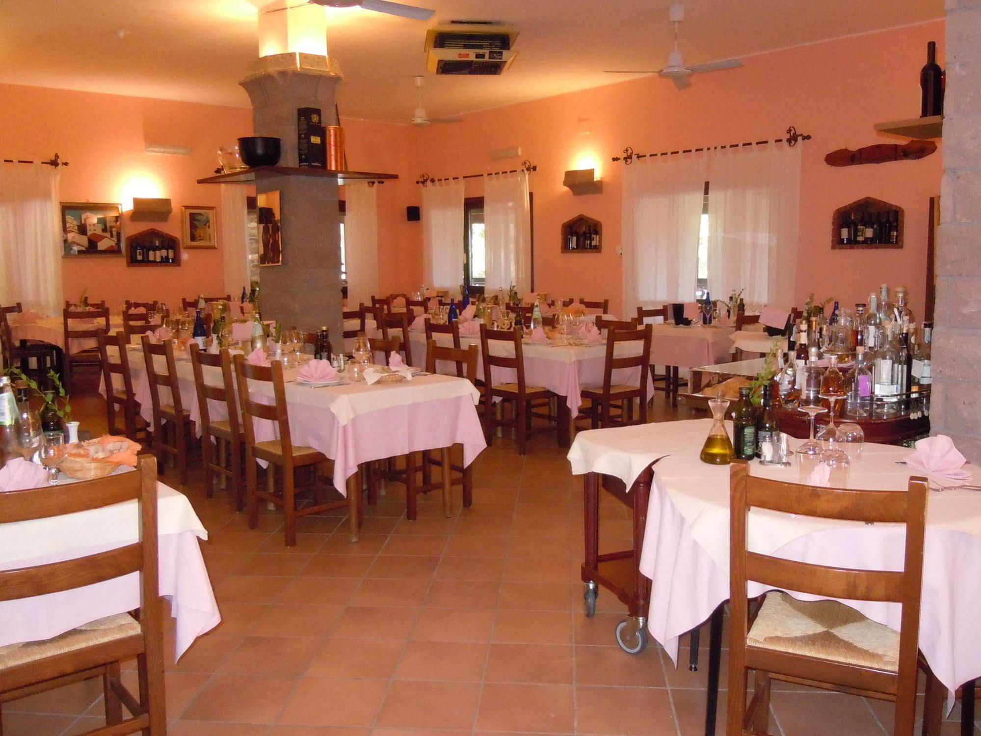 Il Castello Hotel Villaputzu Exterior foto